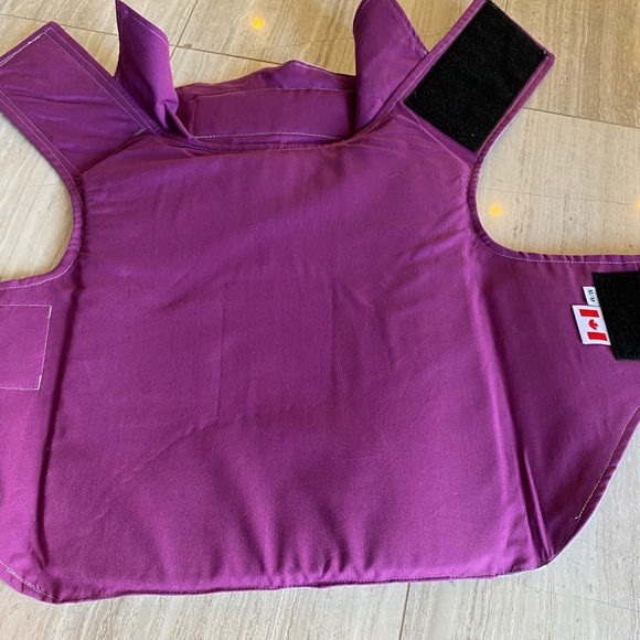 NWT Coyote Protection! - Picture 4 of 4